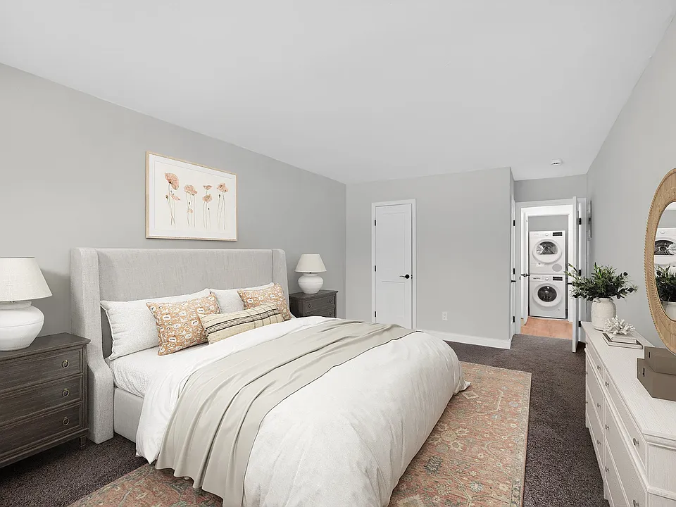 Elevate your living at Eagle Rock Apartments at Woodbury. Enjoy spacious bedrooms, modern finishes, and a welcoming atmosphere designed for your comfort. Don't miss your chance to call this exceptional place homeschedule a tour today!