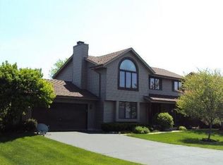 5415 Chestnut Dr, Racine, WI 53402