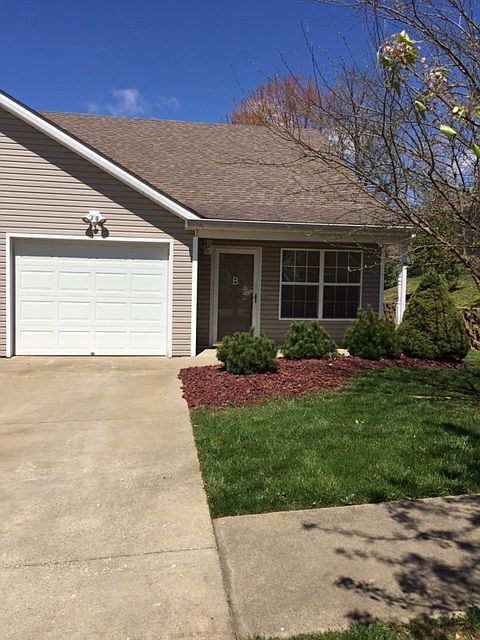 1st image of 212 Oaklawn Ave #B