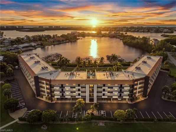 226 3rd ST #215, BONITA SPRINGS, FL 34134