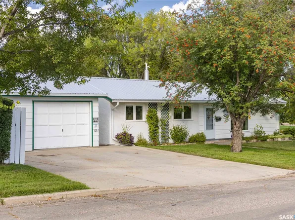 537 T Avenue S, Saskatoon, SK S7M 3B5