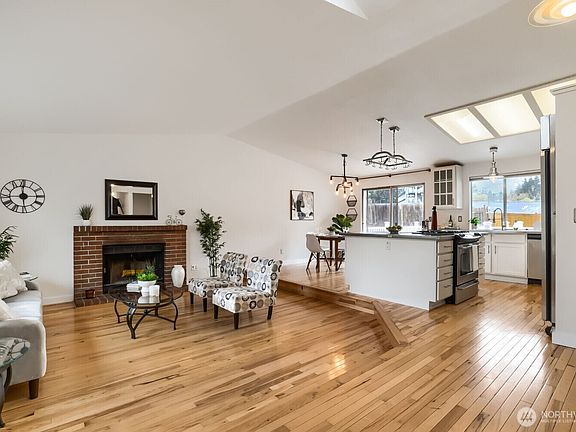 4th image of 22414 18th Avenue SE