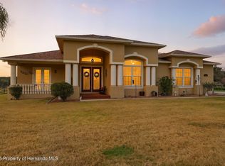 16422 Spring Valley Rd, Dade City, FL 33523