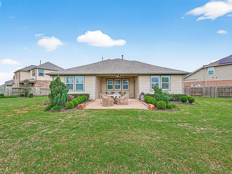 26102 Lazywaters Dr — Photo 37