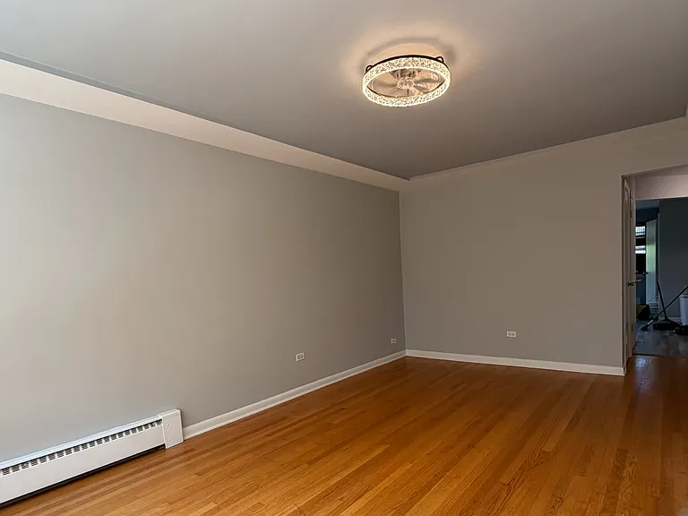 5558 W Wilson Ave #2 — Photo 4
