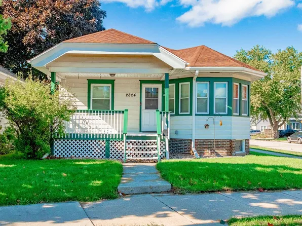 2824 Douglas AVENUE, Racine, WI 53402