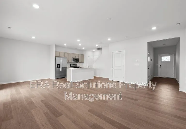 6294 Marinelli Dr S — Photo 4