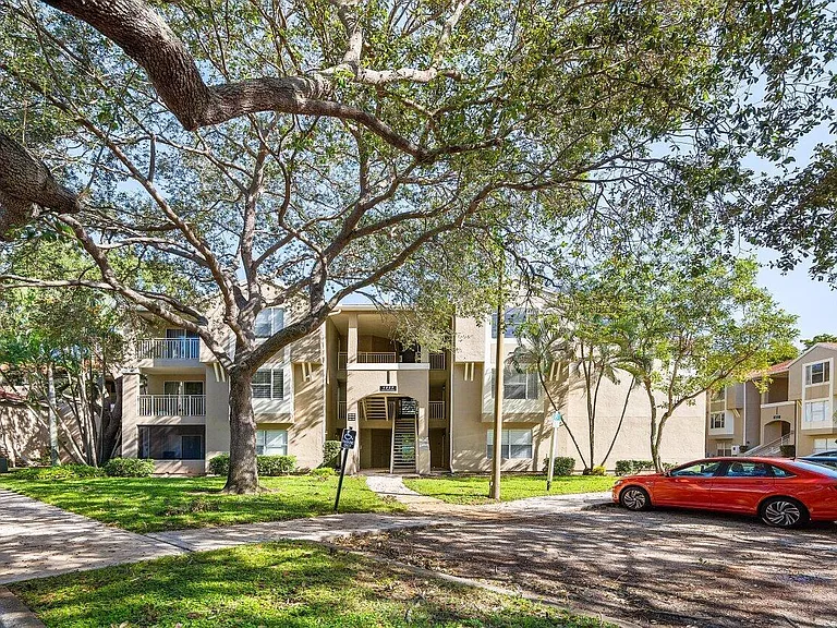 1825 Palm Cove Blvd #7-306 — Photo 3