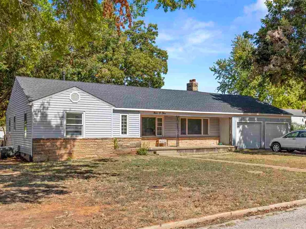 905 Kaw St, Perry, OK 73077