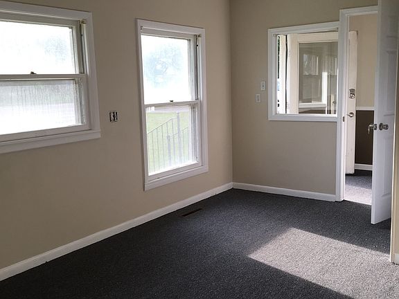 Room 101 - 204 Sqft. Great lighting, windows looking out to