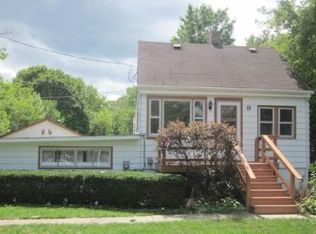 9 60th St, Downers Grove, IL 60516