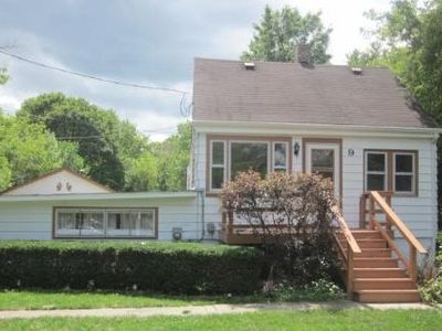 9 60th St, Downers Grove, IL, 60516