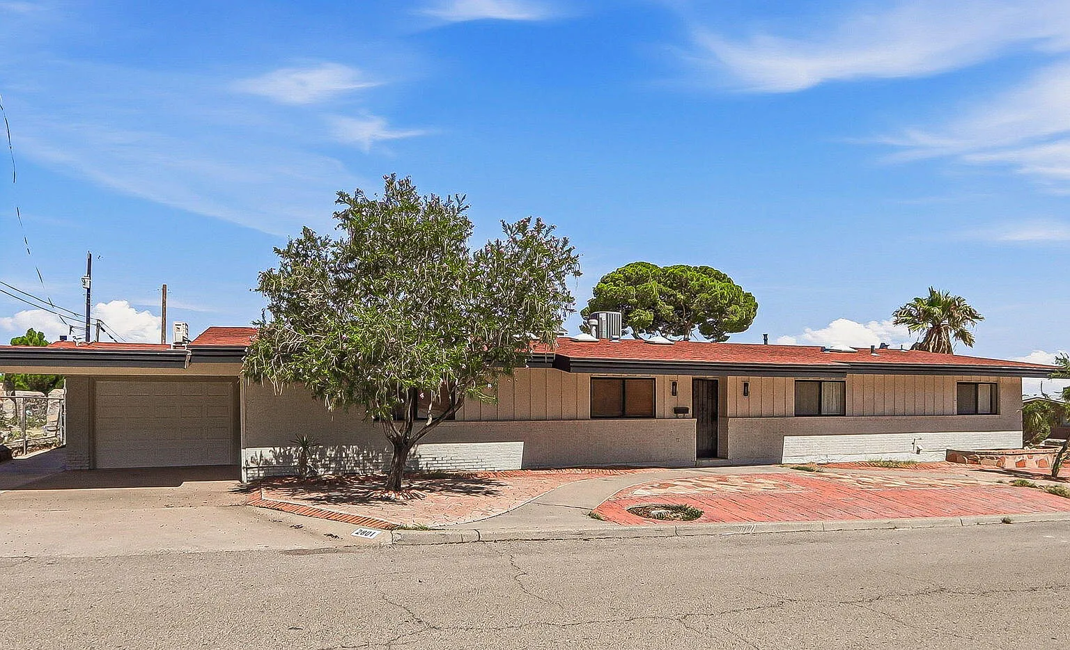 4 bed, 3.0 bath, 2247 sqft, $1,950 — Photo 1