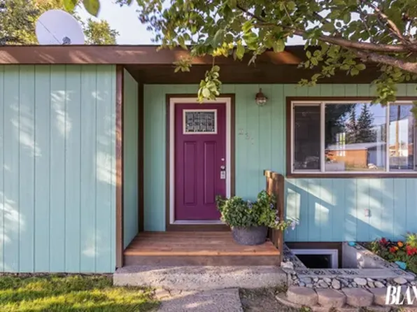 231 W Cottonwood Ave, Palmer, AK 99645