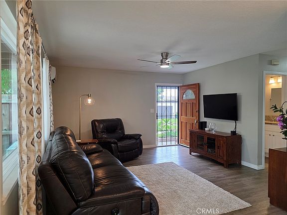 4th image of 11043 Sherman Way