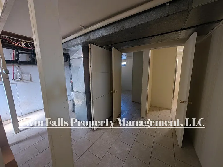 473 Jackson St — Photo 16