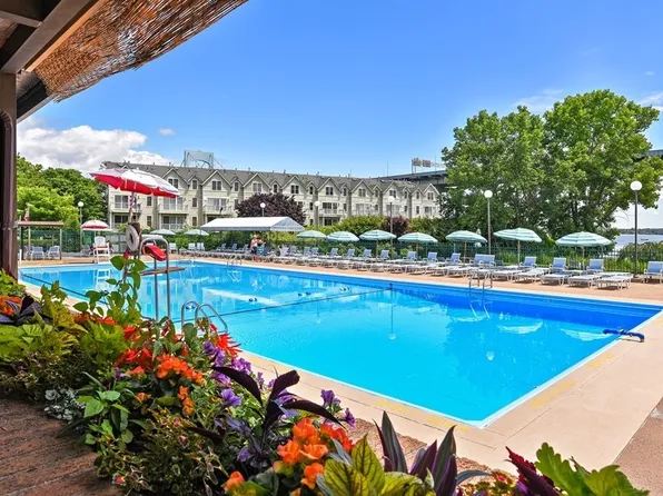 166-41 Powells Cove Boulevard image 24 of 32