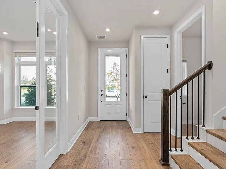 6504 Barnstorm Way — Photo 8