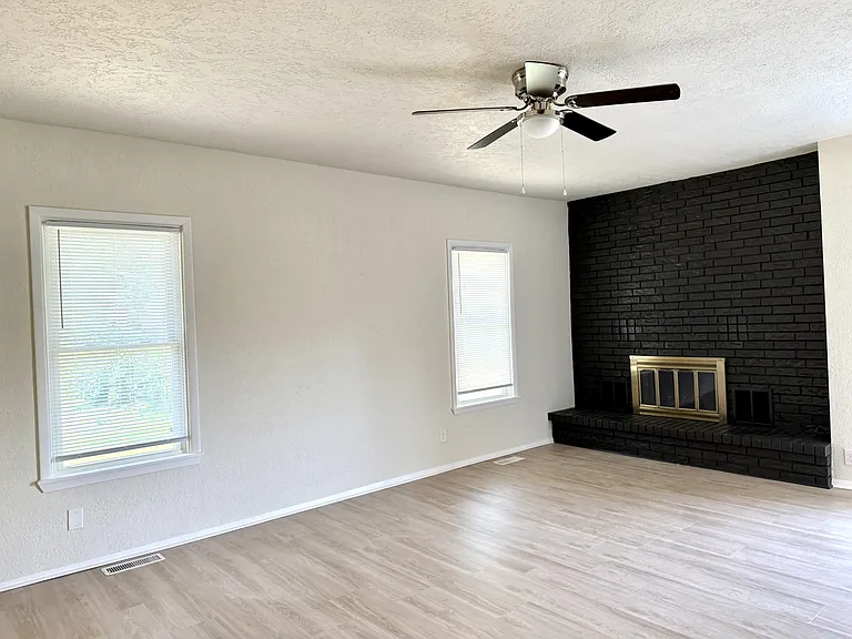 901 Wolverton St — Photo 10