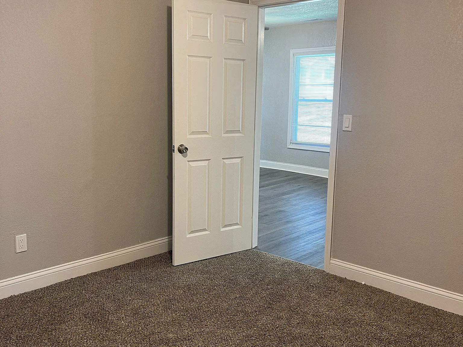 2 bed, 912 sqft, $1,250 — Photo 3
