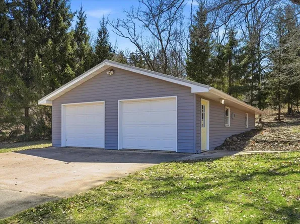 N7691 910th St, River Falls, WI 54022