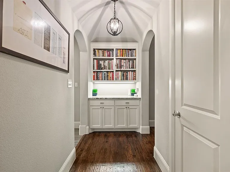 908 Lake Carillon Ln — Photo 18