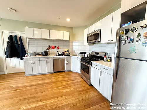 299 Dudley St #7 Photo 1
