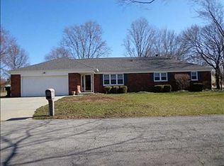 880 Driftwood Ave, Columbus, IN 47203