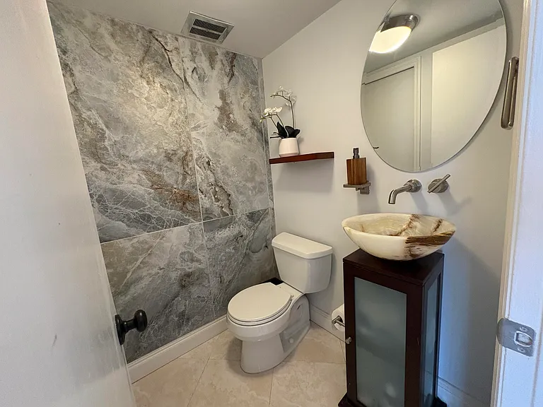 113 NE 20th Ct #4G — Photo 5