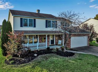16 Pine View Ln, Lancaster, NY