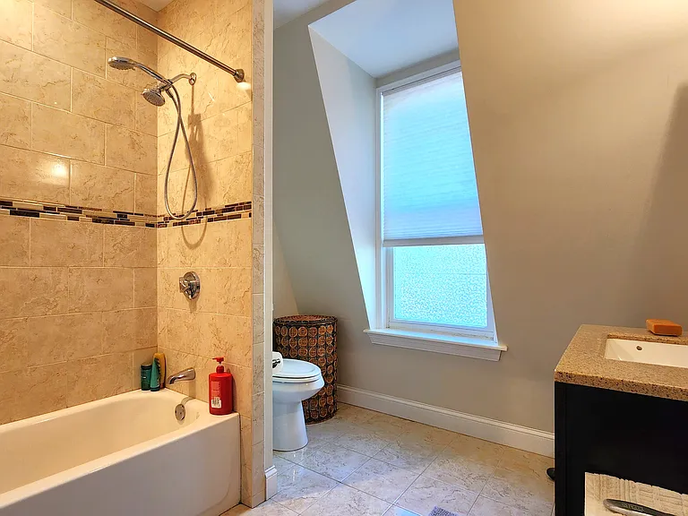 121 Heath St #2 — Photo 9