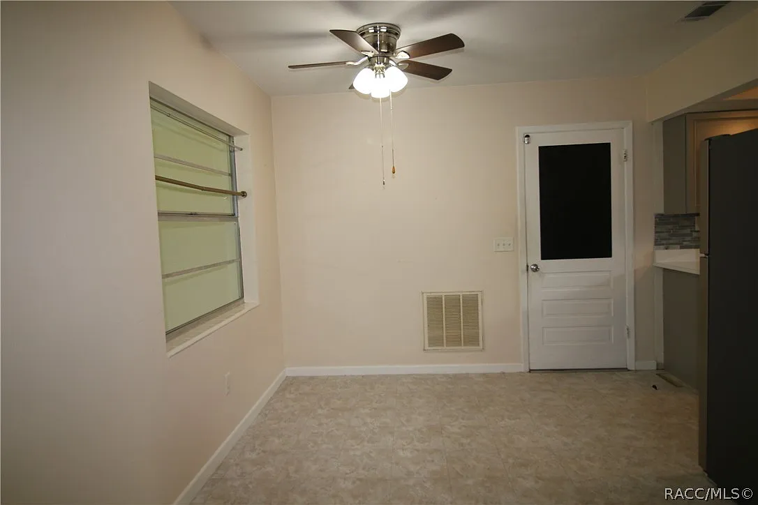 2 bed, 2.0 bath, 1133 sqft, $1,350 — Photo 4