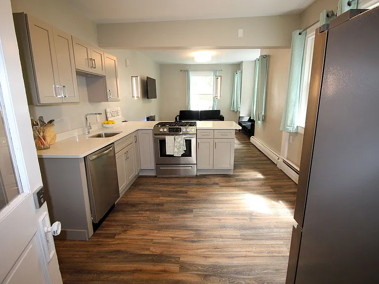 522 Stewart Ave — Photo 15