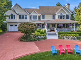 121 C And O Club Dr, Charlevoix, MI 49720