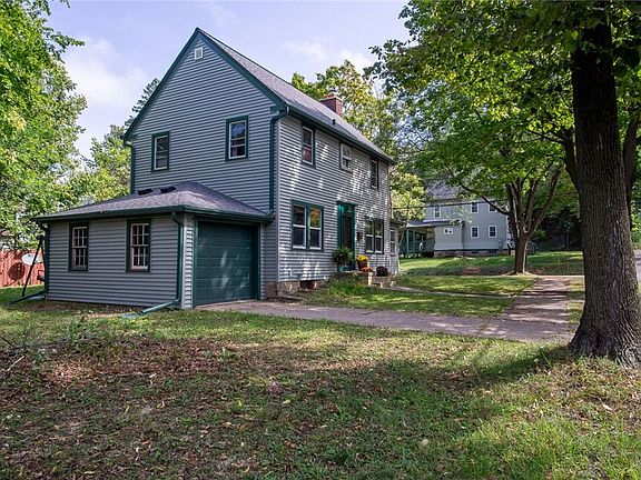 5th image of 1021 9th Avenue E