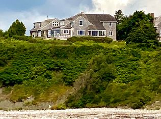 16 Library Hall Ln, Harpswell, ME 04079