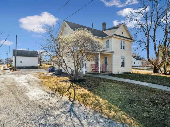 113 E Elm St, Solon, IA 52333
