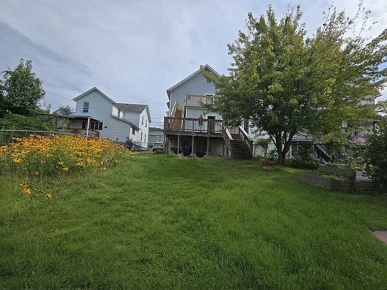 735 Main St #1 — Photo 17