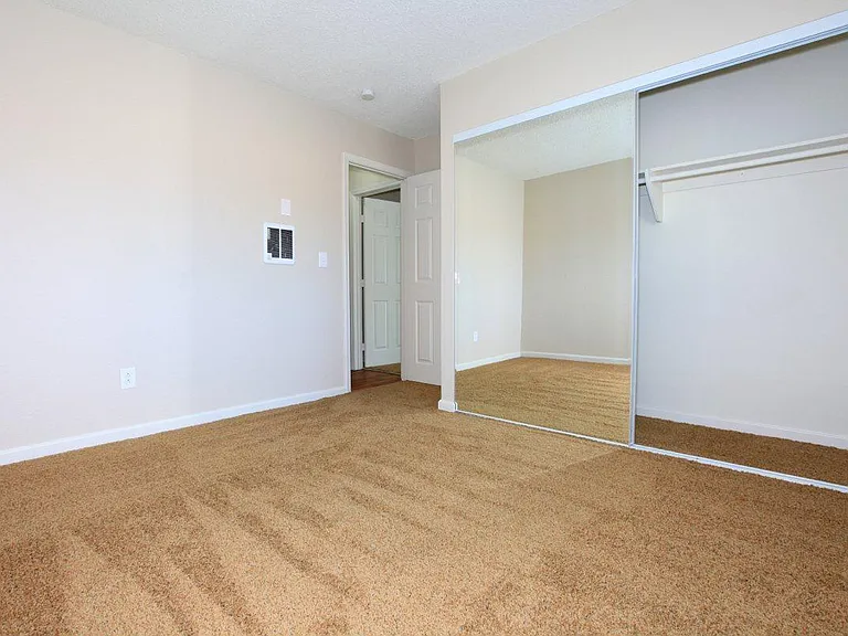 Mapleview Apt. Homes — Photo 42