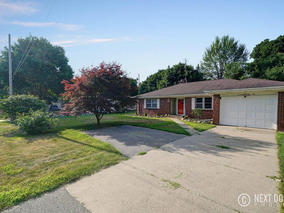 1756 Bridge St NW, Grand Rapids, MI 49504 Zillow