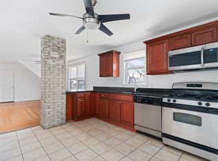 121 Grove St #3, Providence, RI 02909