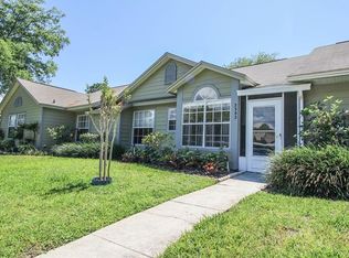 2382 Bentley Dr, Palm Harbor, FL 34684