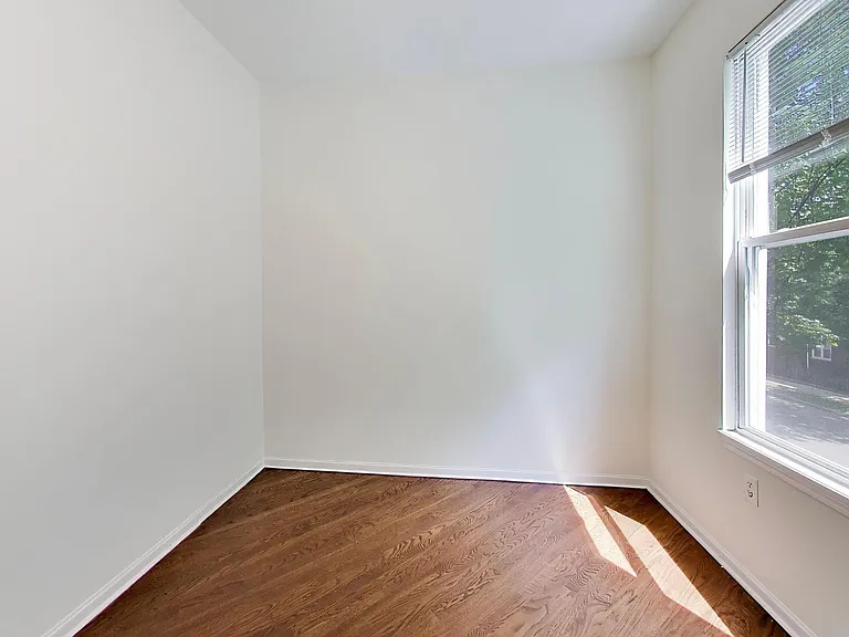 3308 N Racine Ave #2 — Photo 10