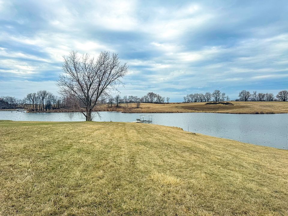 2nd image of 120 Falcon Dr