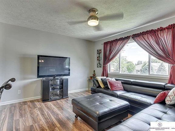 5th image of 13106 Sahler St