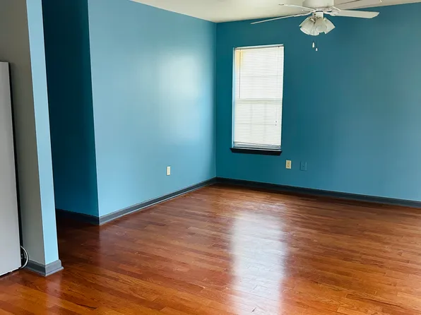 9025 Hickory St, New Orleans, LA 70118