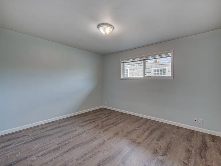 1417 Jefferson St — Photo 11