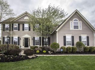 5236 Meadow Bend Dr, Lewis Center, OH 43035