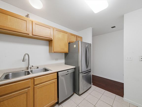 4th image of 345 N Lasalle St #1109