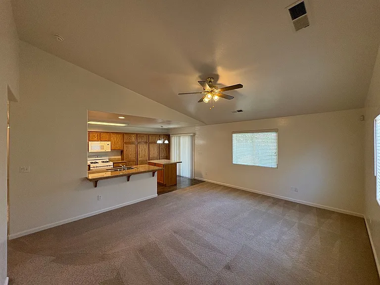 4704 W Rialto Ave — Photo 22